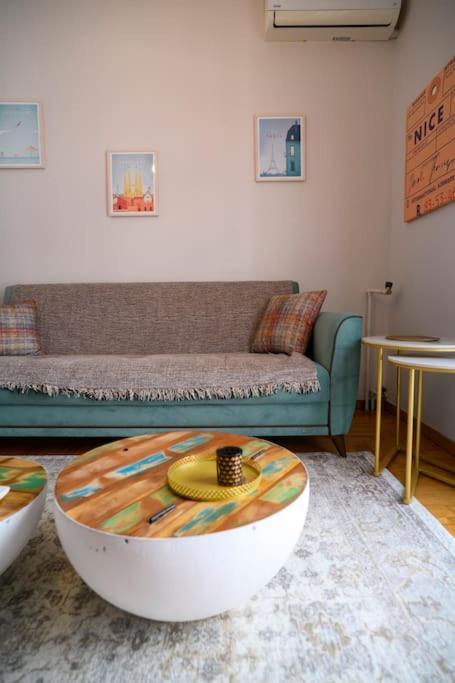 Bluexenia 1 Bedroom Retro Luxury Athens Exterior photo